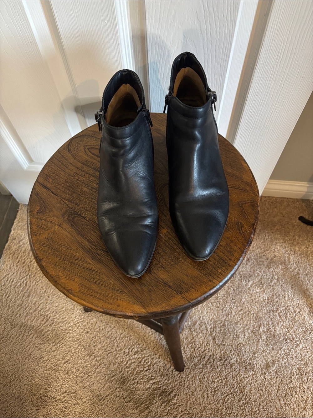Women’s Black Leather Ankle Booties - Sleek Pointed Toe 8M